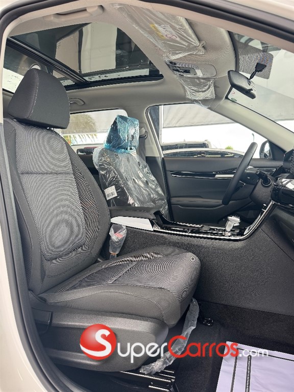 2027 Kia Seltos LX — foto 4 / 10