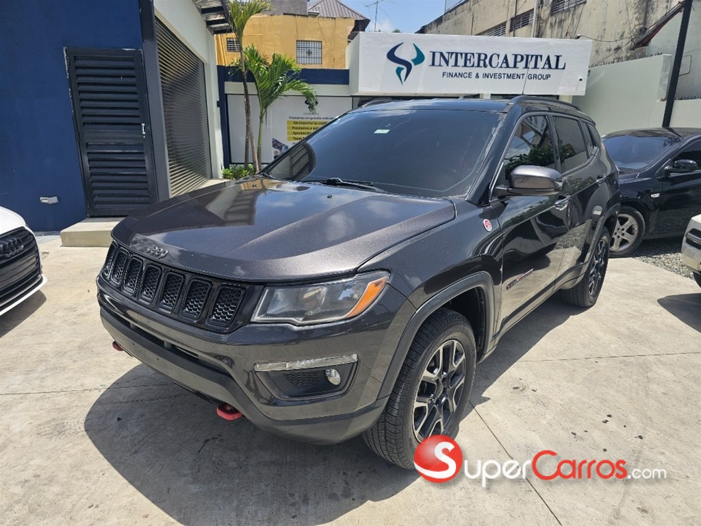 2019 Jeep Compass TrailHawk — foto 2 / 9