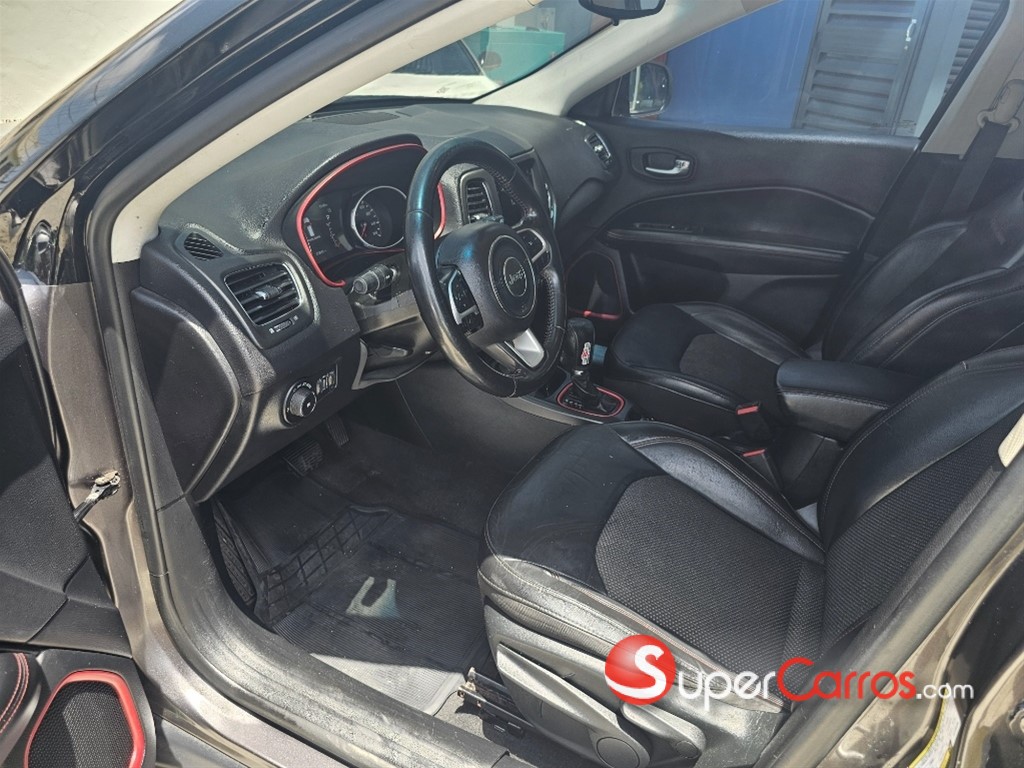 2019 Jeep Compass TrailHawk — foto 8 / 9