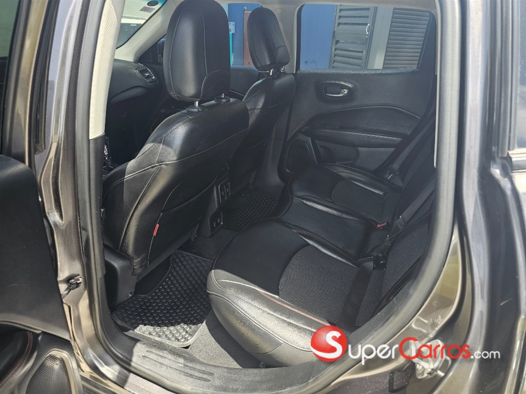 2019 Jeep Compass TrailHawk — foto 9 / 9
