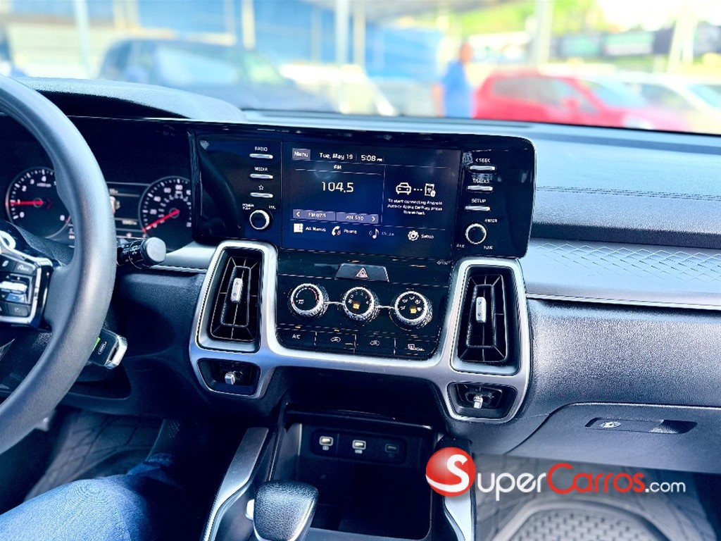 2021 Kia Sorento LX — foto 8 / 12