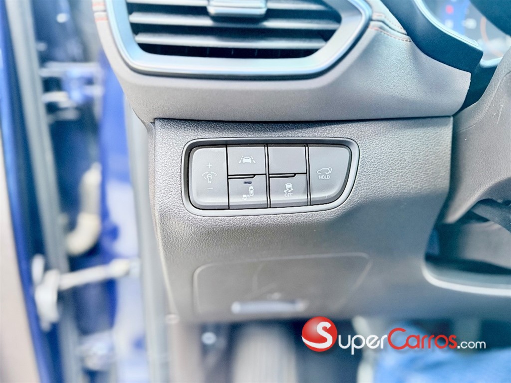 2020 Hyundai Santa Fe Sport 2.0T — foto 6 / 12