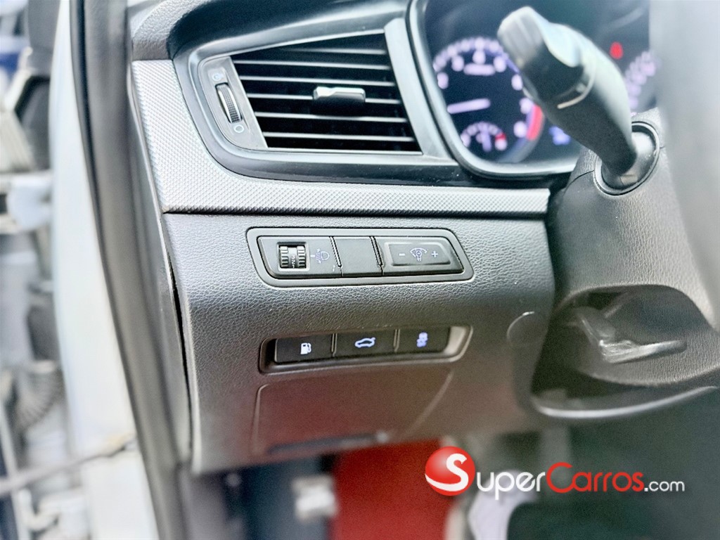 2020 Hyundai Sonata New Rise — foto 6 / 12