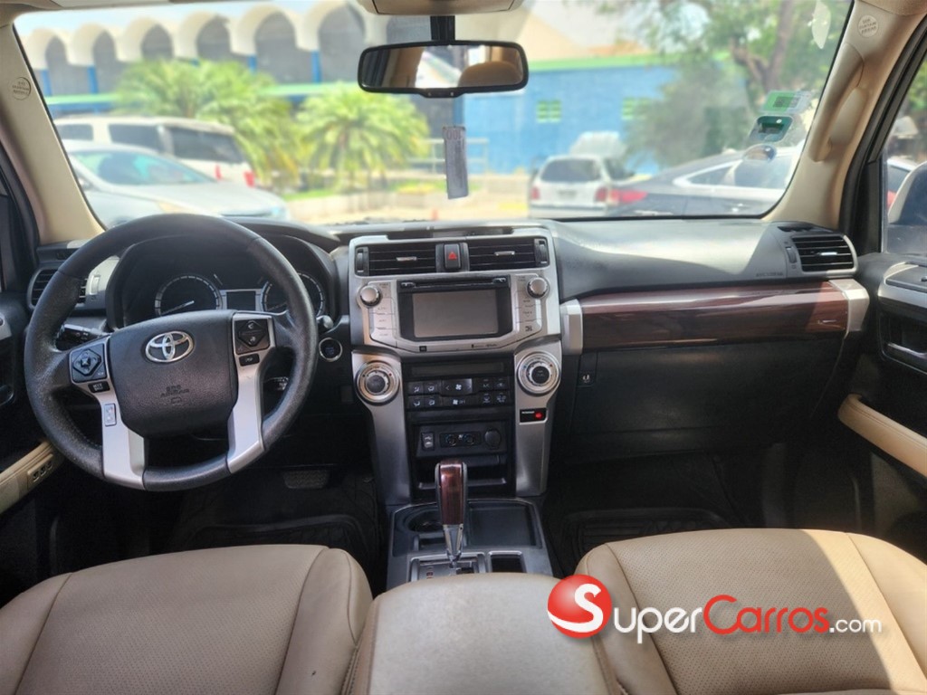 2014 Toyota 4 Runner — foto 6 / 8
