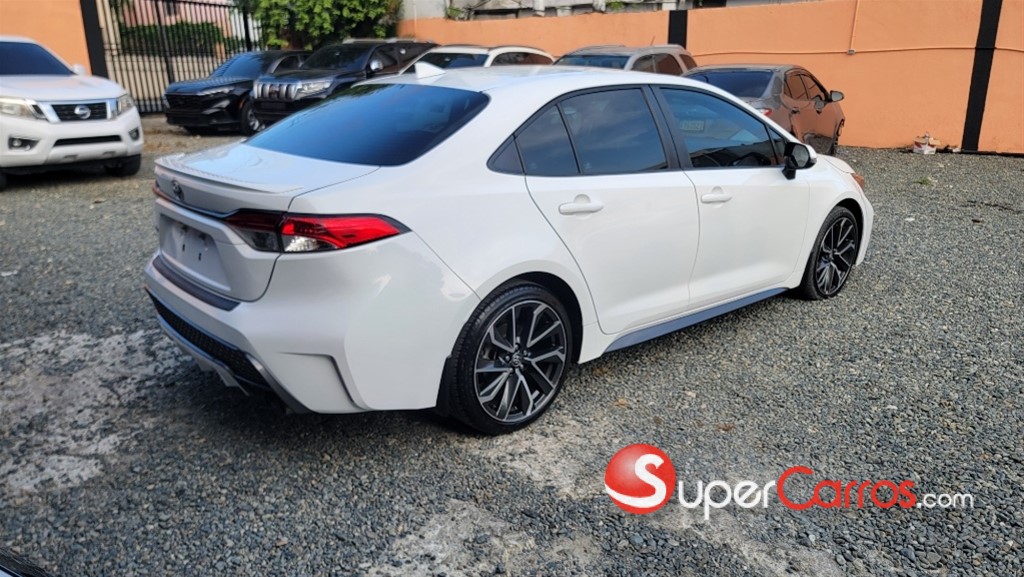 2021 Toyota Corolla SE — foto 8 / 10