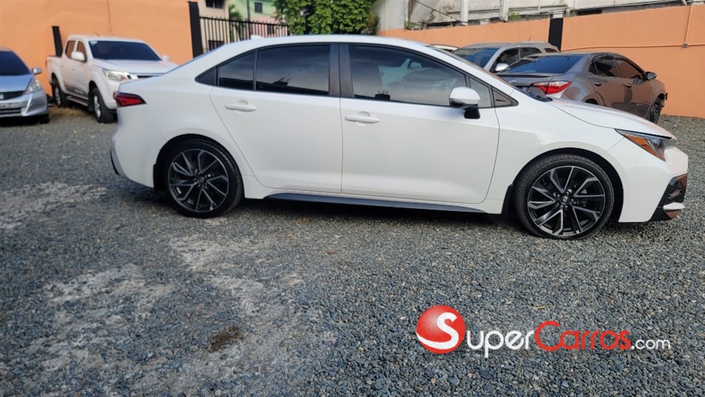 2021 Toyota Corolla SE — foto 9 / 10