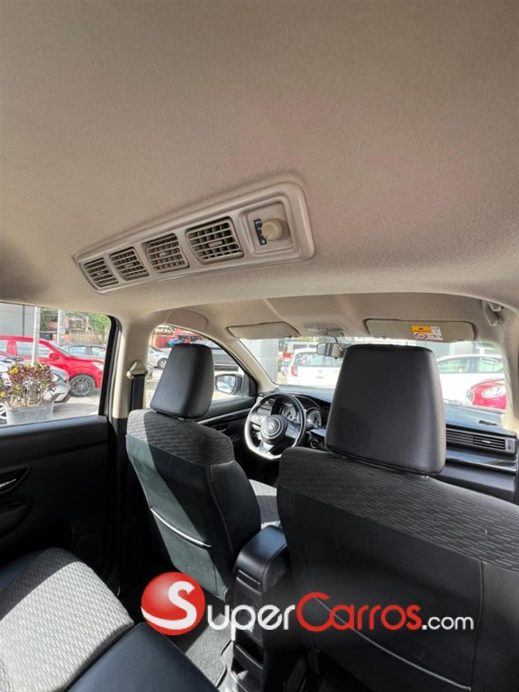 2024 Suzuki XL7 GLX — foto 8 / 12