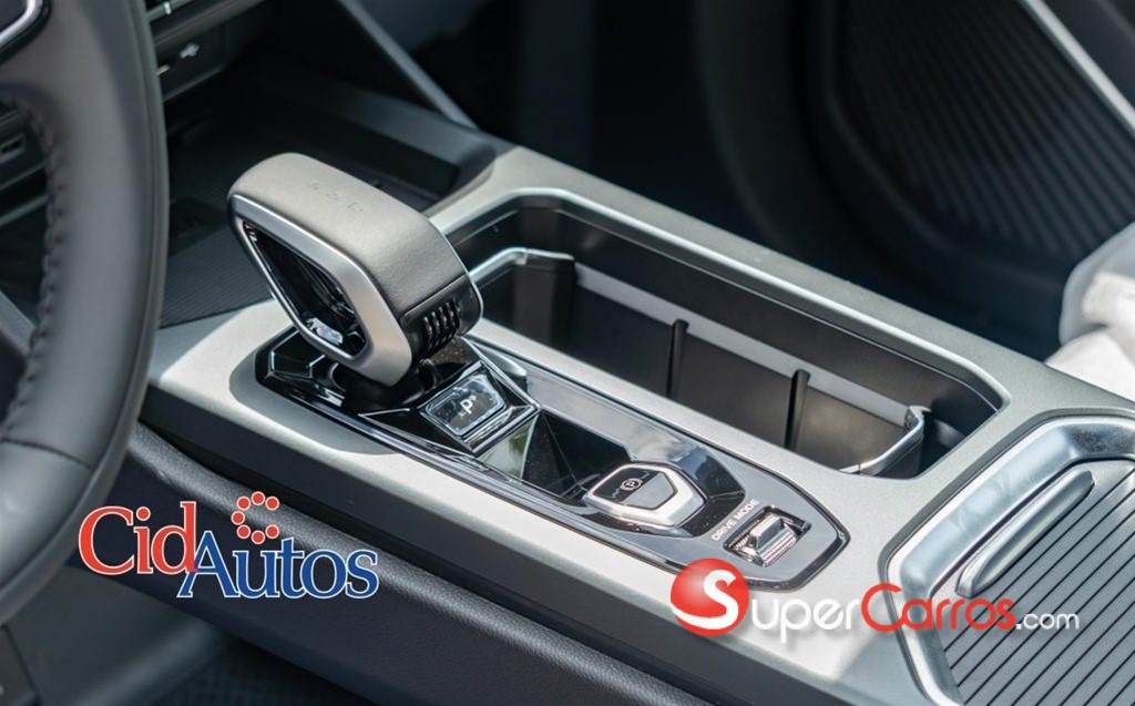 2027 Geely Okavango GF — foto 5 / 12