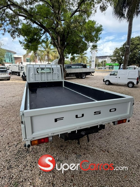 2027 Mitsubishi Motors Canter Cama 14 Pies — foto 2 / 12