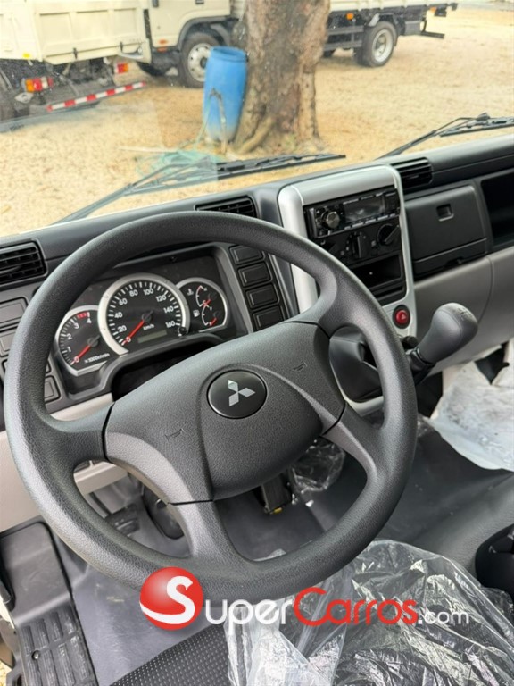 2027 Mitsubishi Motors Canter Cama 14 Pies — foto 7 / 12