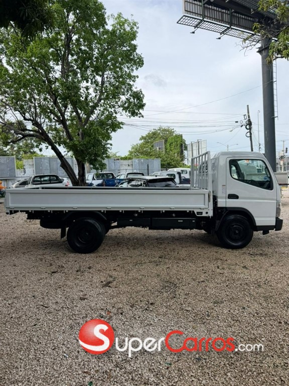 2027 Mitsubishi Motors Canter Cama 14 Pies — foto 8 / 12