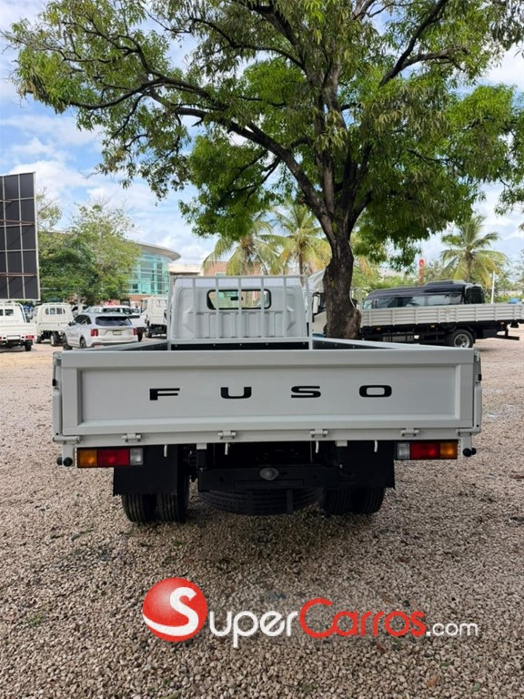 2027 Mitsubishi Motors Canter Cama 14 Pies — foto 10 / 12