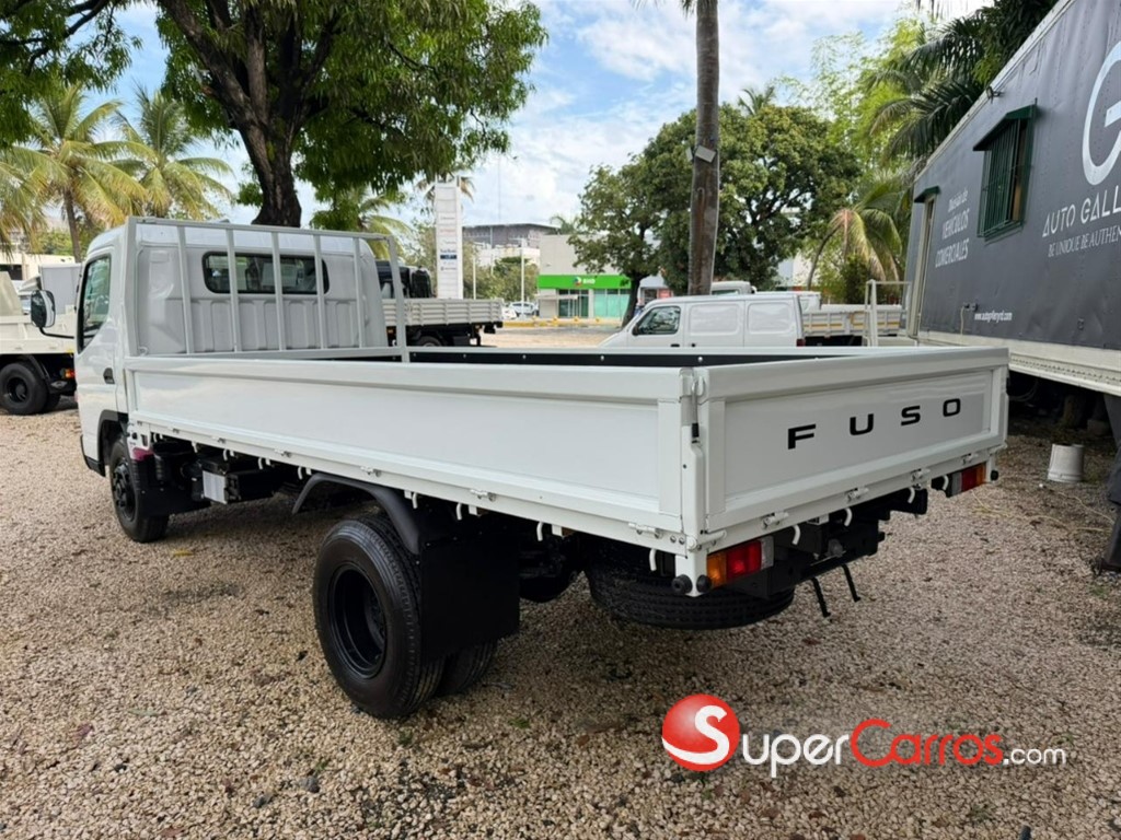 2027 Mitsubishi Motors Canter Cama 14 Pies — foto 11 / 12