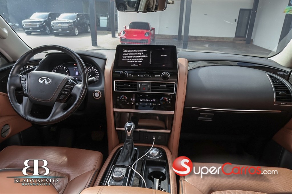 2023 Infiniti QX-80 — foto 8 / 12