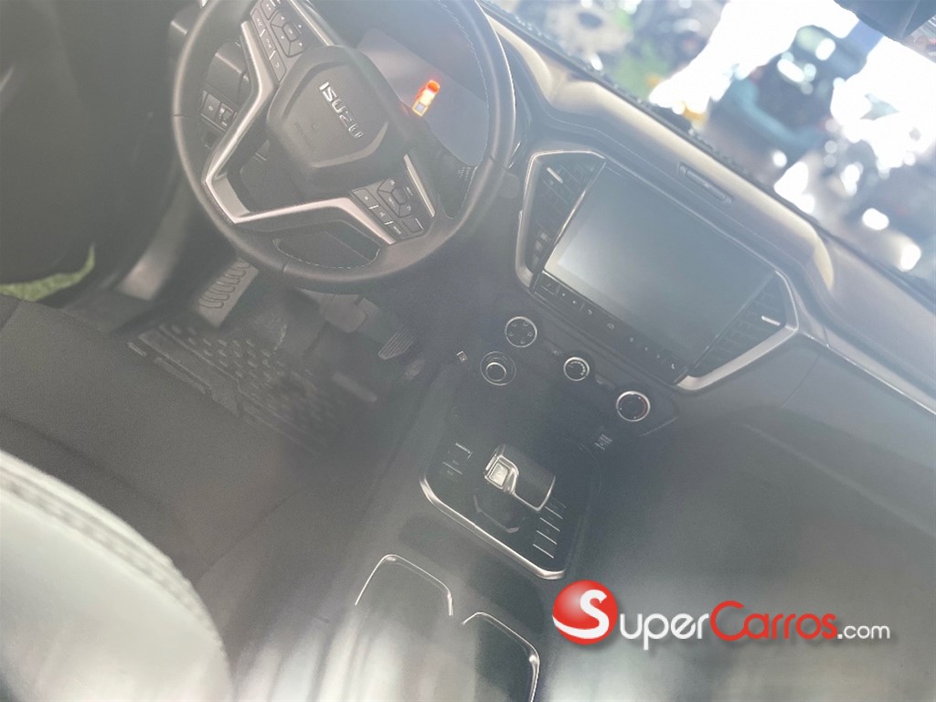 2023 Isuzu DMAX LS — foto 7 / 9
