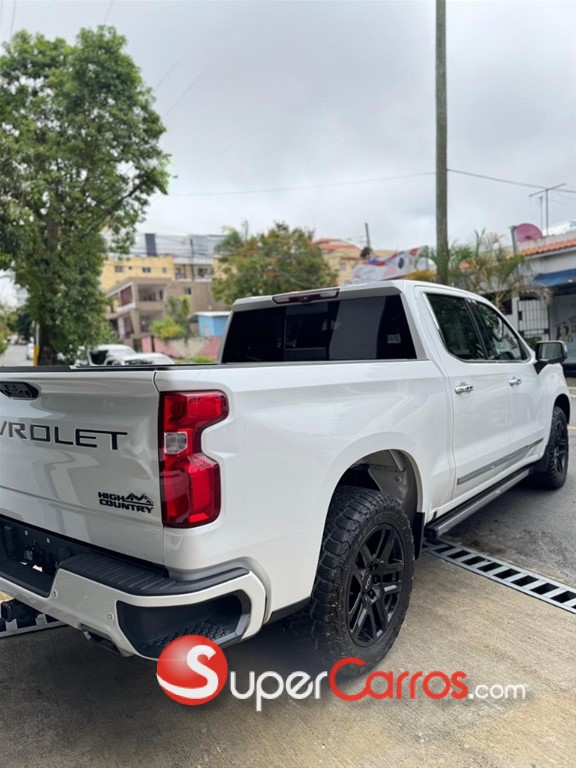 2022 Chevrolet Silverado High Country Duramax — foto 4 / 10