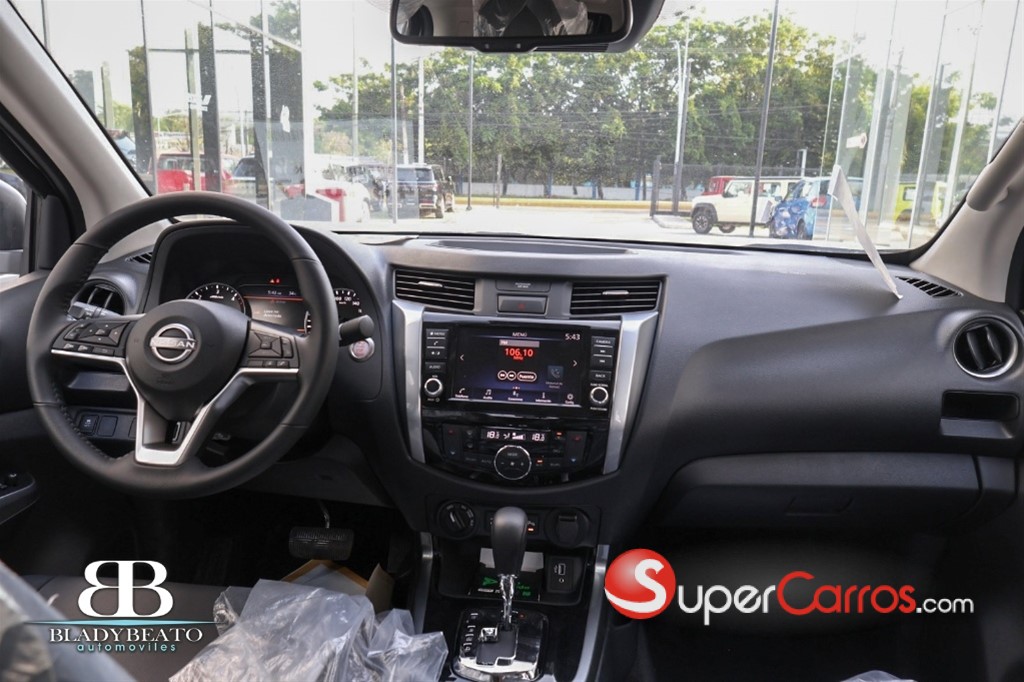 2027 Nissan Frontier LE — foto 8 / 12