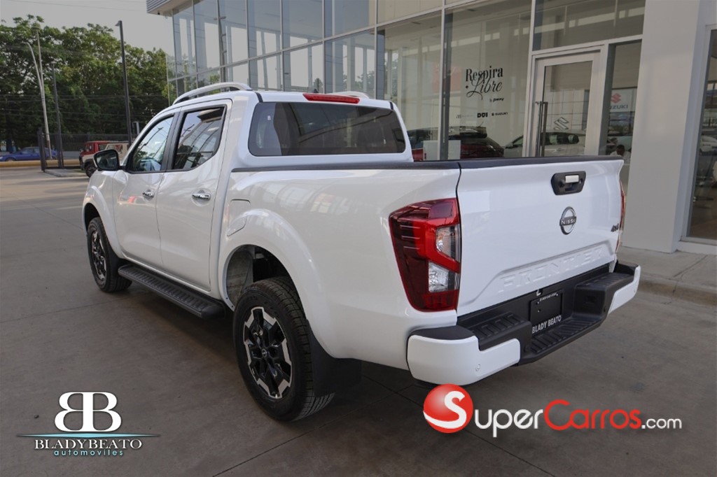 2027 Nissan Frontier LE — foto 11 / 12