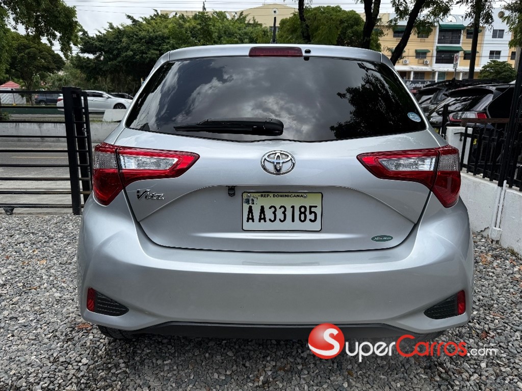 2018 Toyota VITZ — foto 4 / 11