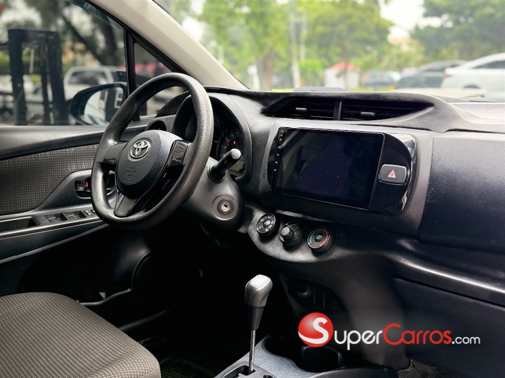 2018 Toyota VITZ — foto 7 / 11