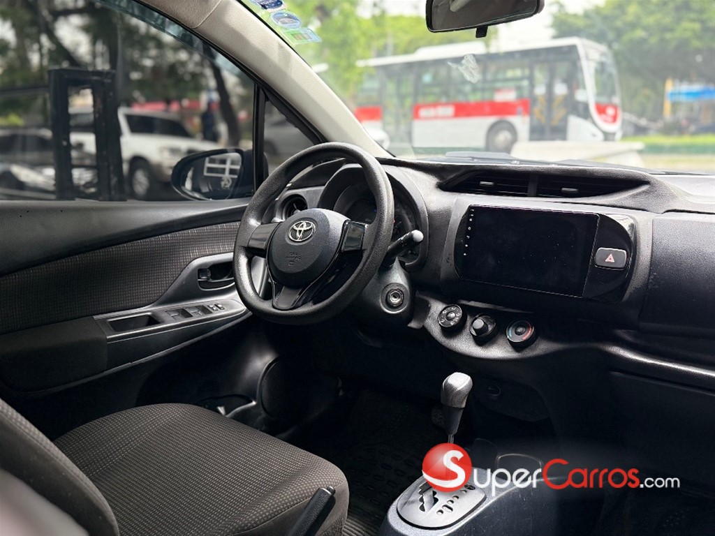 2018 Toyota VITZ — foto 10 / 11