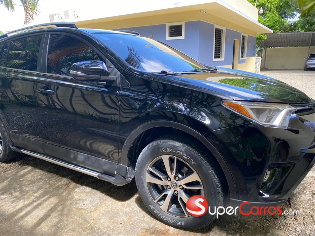 2018 Toyota RAV4 XLE — foto 5 / 12
