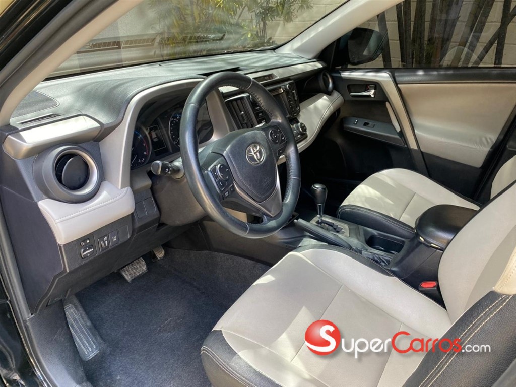 2018 Toyota RAV4 XLE — foto 11 / 12