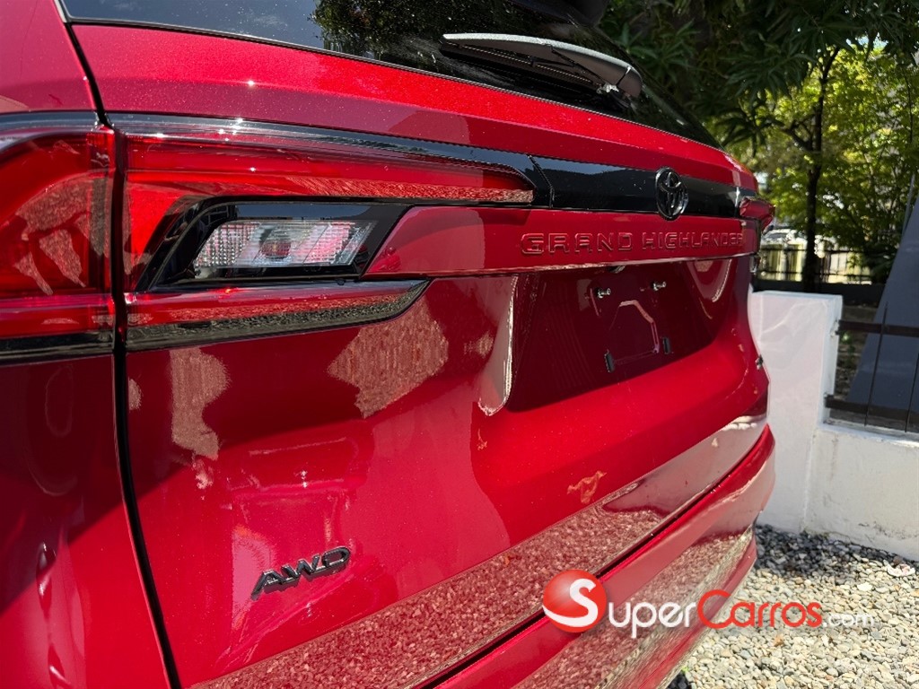 2025 Toyota Grand Highlander XLE — foto 6 / 12