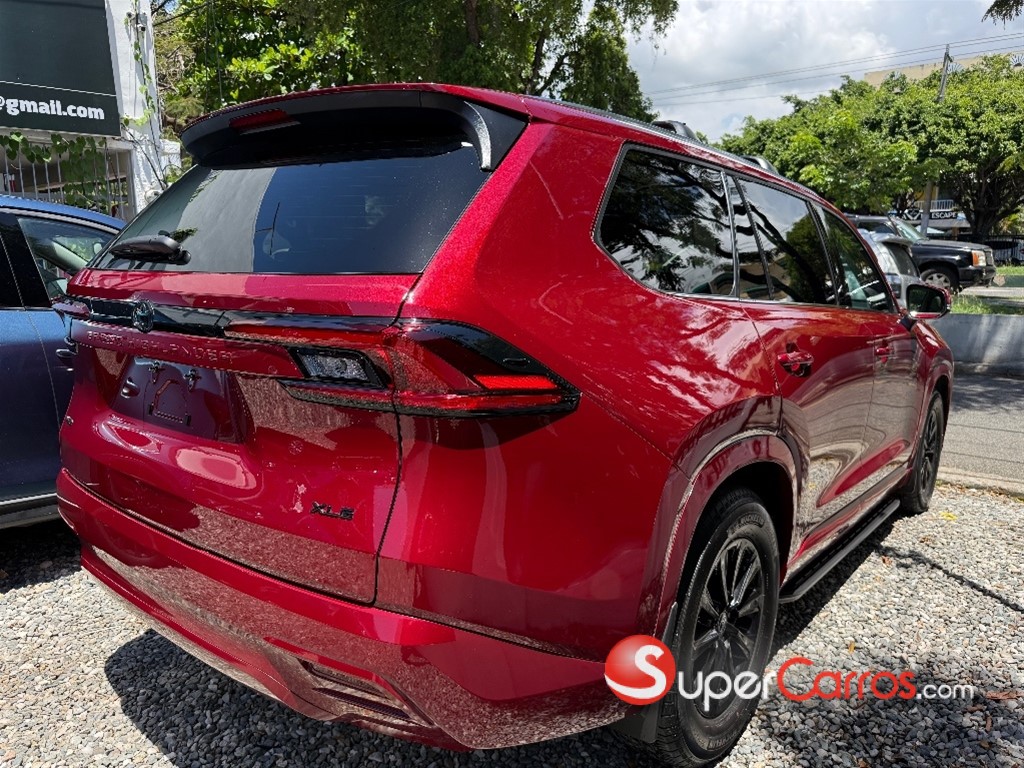 2025 Toyota Grand Highlander XLE — foto 7 / 12