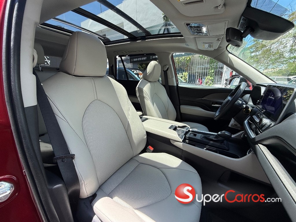2025 Toyota Grand Highlander XLE — foto 9 / 12