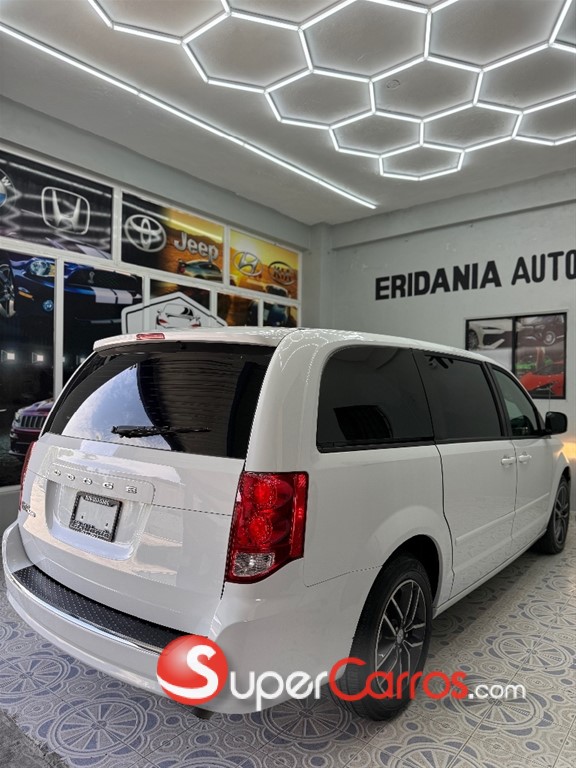 2016 Dodge Grand Caravan — foto 4 / 6