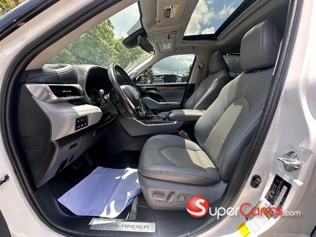 2022 Toyota Highlander Limited — foto 8 / 12