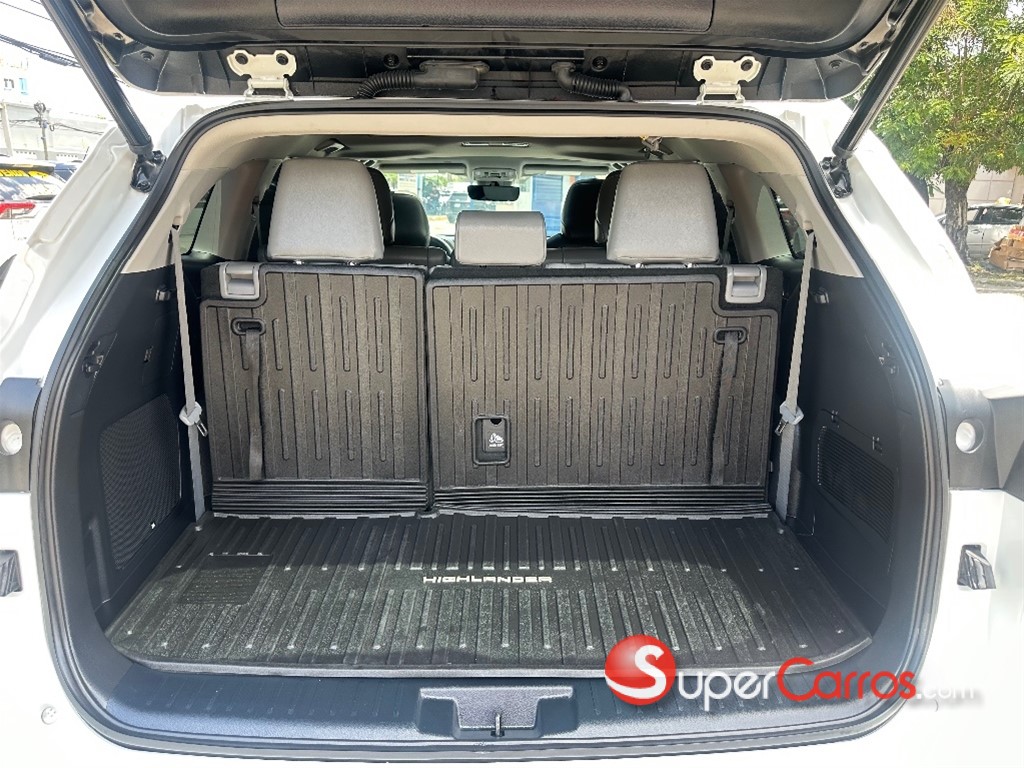 2022 Toyota Highlander Limited — foto 9 / 12