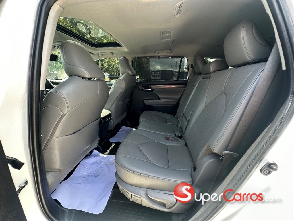 2022 Toyota Highlander Limited — foto 10 / 12
