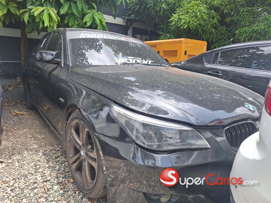 2010 BMW Serie 5 530i — foto 2 / 8