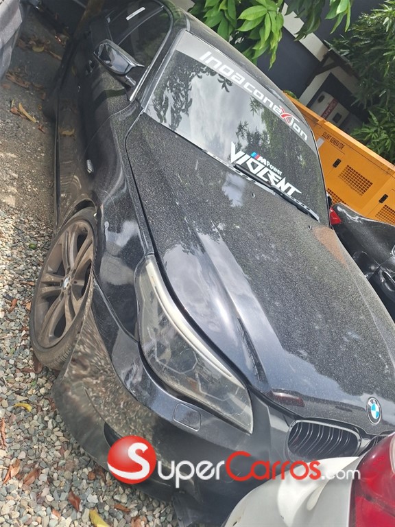 2010 BMW Serie 5 530i — foto 5 / 8