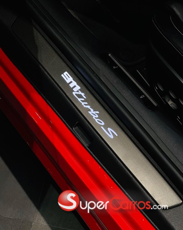 2021 Porsche 911 Turbo S — foto 7 / 12
