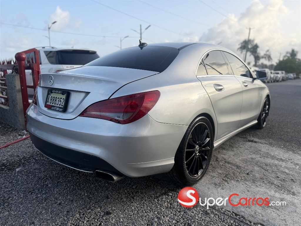 2014 Mercedes-Benz Clase CLA 250 — foto 4 / 7