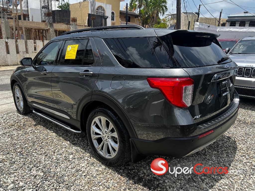2020 Ford Explorer XLT — foto 2 / 10