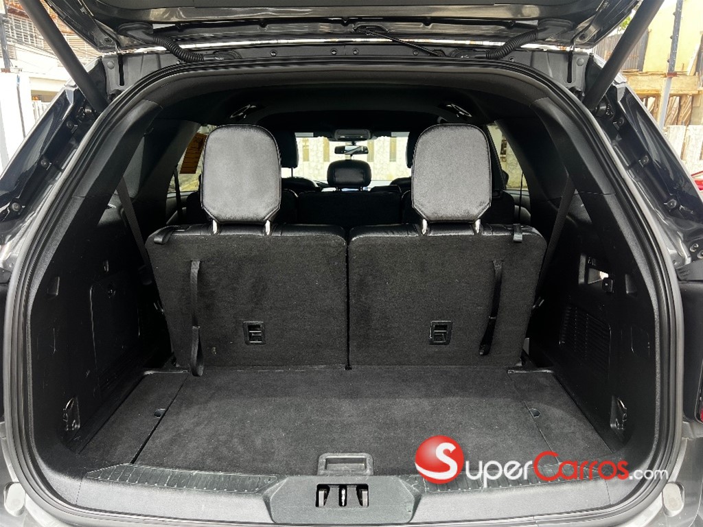 2020 Ford Explorer XLT — foto 9 / 10