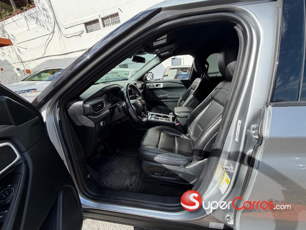 2020 Ford Explorer XLT — foto 6 / 10