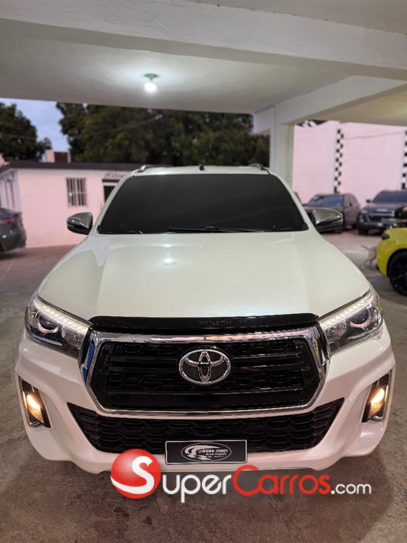 2020 Toyota Hilux SRV — foto 2 / 11