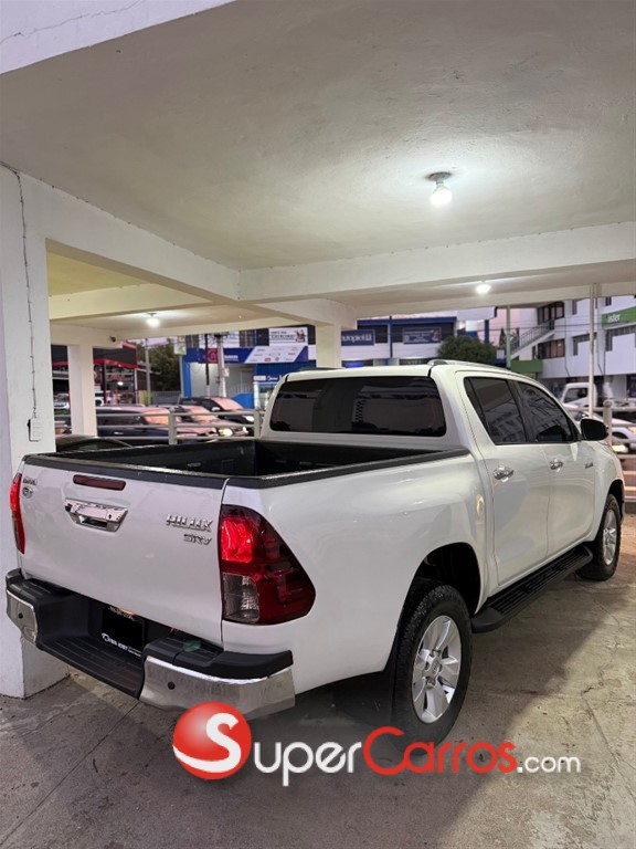 2020 Toyota Hilux SRV — foto 4 / 11