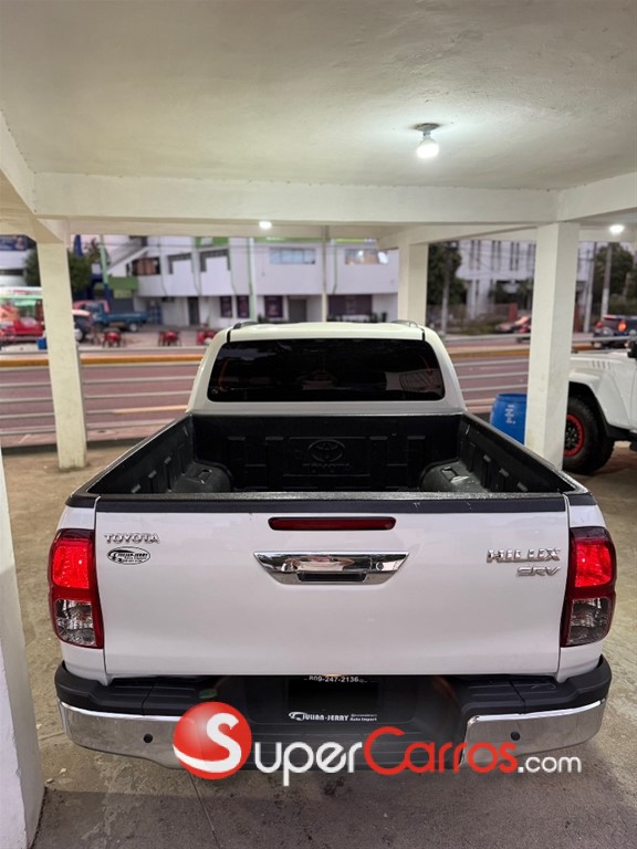 2020 Toyota Hilux SRV — foto 5 / 11