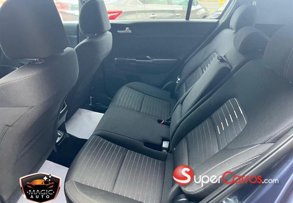 2020 Kia Sportage LX — foto 5 / 10