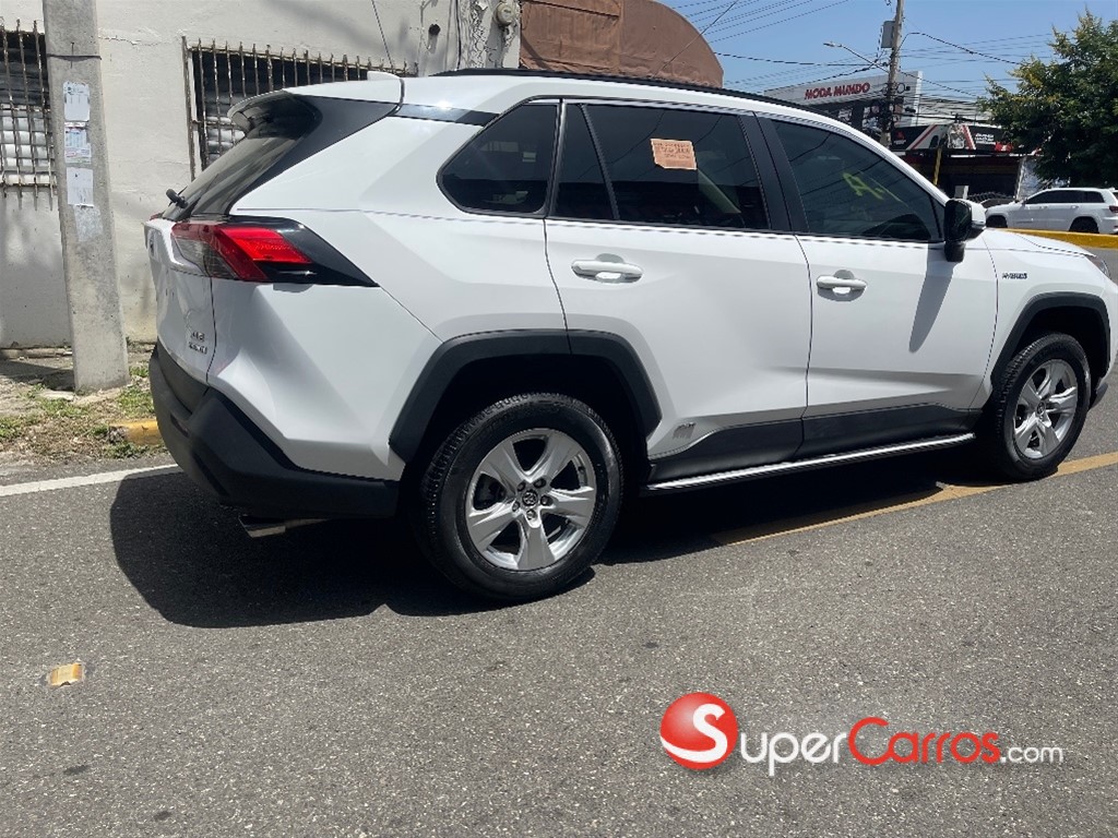 2020 Toyota RAV4 XLE Hybrid — foto 6 / 12