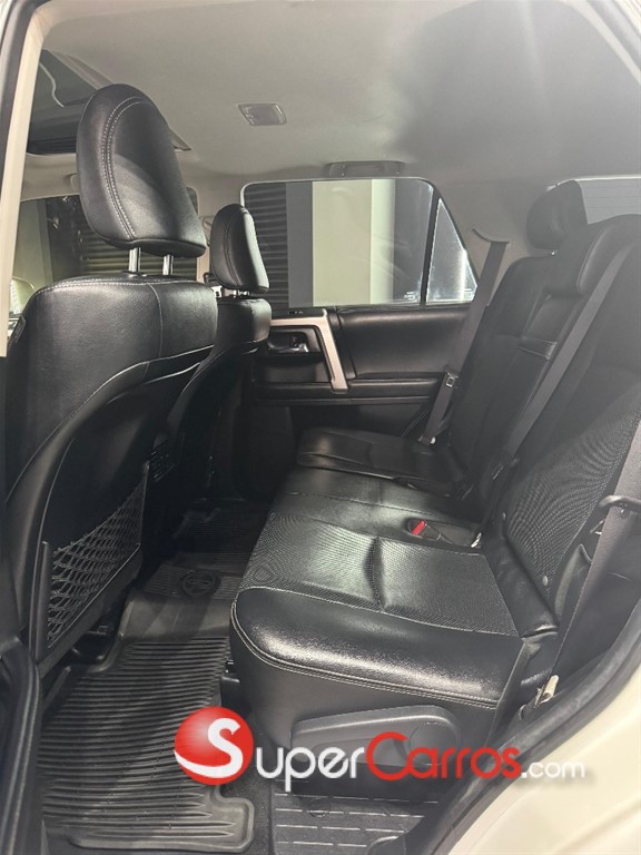 2020 Toyota 4 Runner Limited — foto 6 / 9