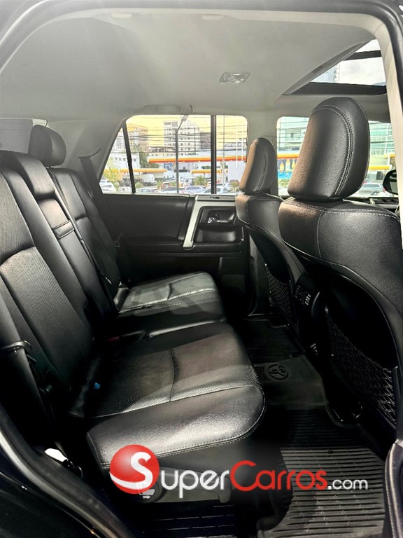 2022 Toyota 4 Runner Limited — foto 6 / 9