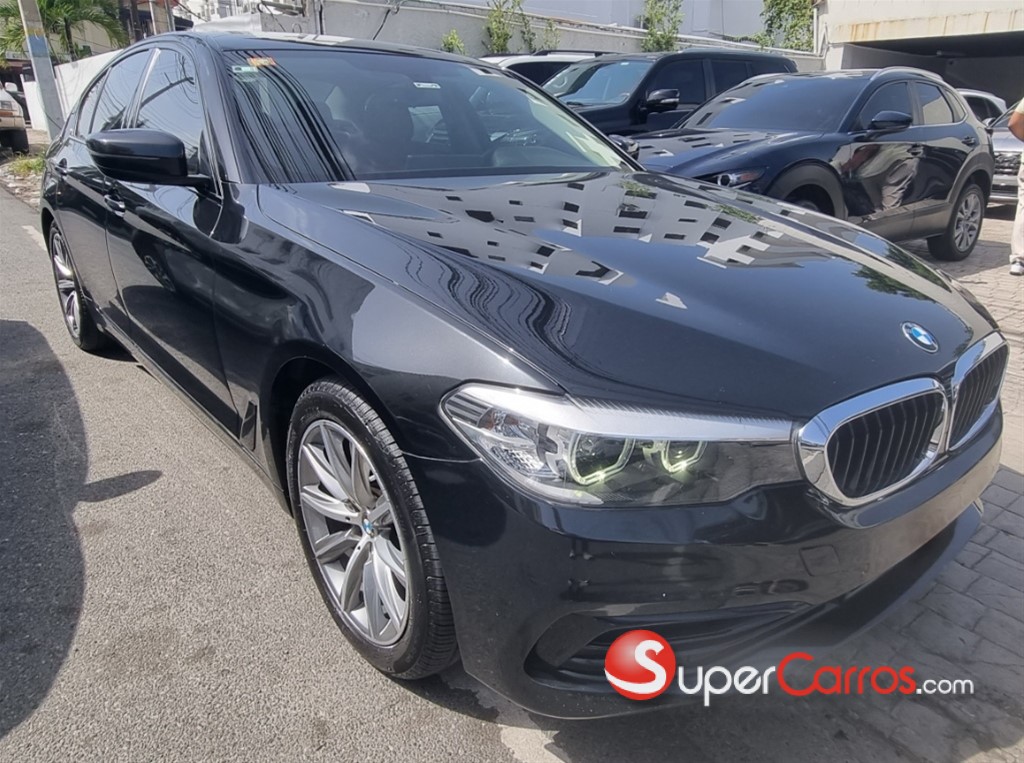 2019 BMW Serie 5 520i — foto 4 / 10