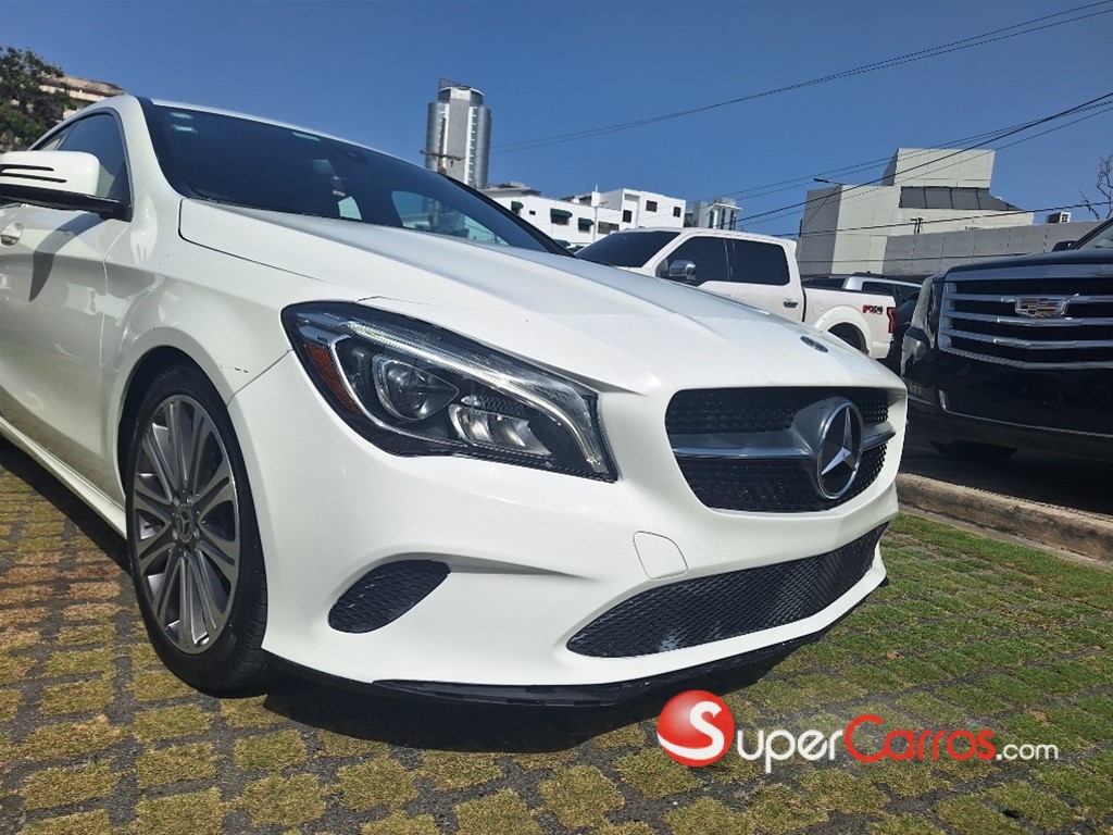 2018 Mercedes-Benz Clase CLA 250 — foto 2 / 12